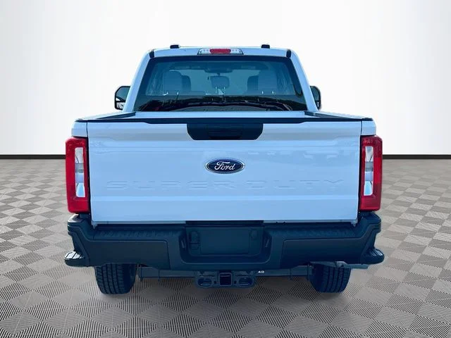 New 2026 Oxford White Ford XL image 5