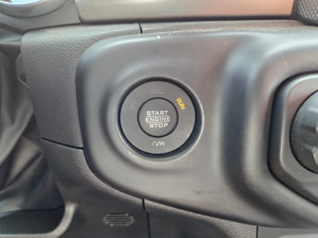 Used 2023 Blue Jeep Sport image 32