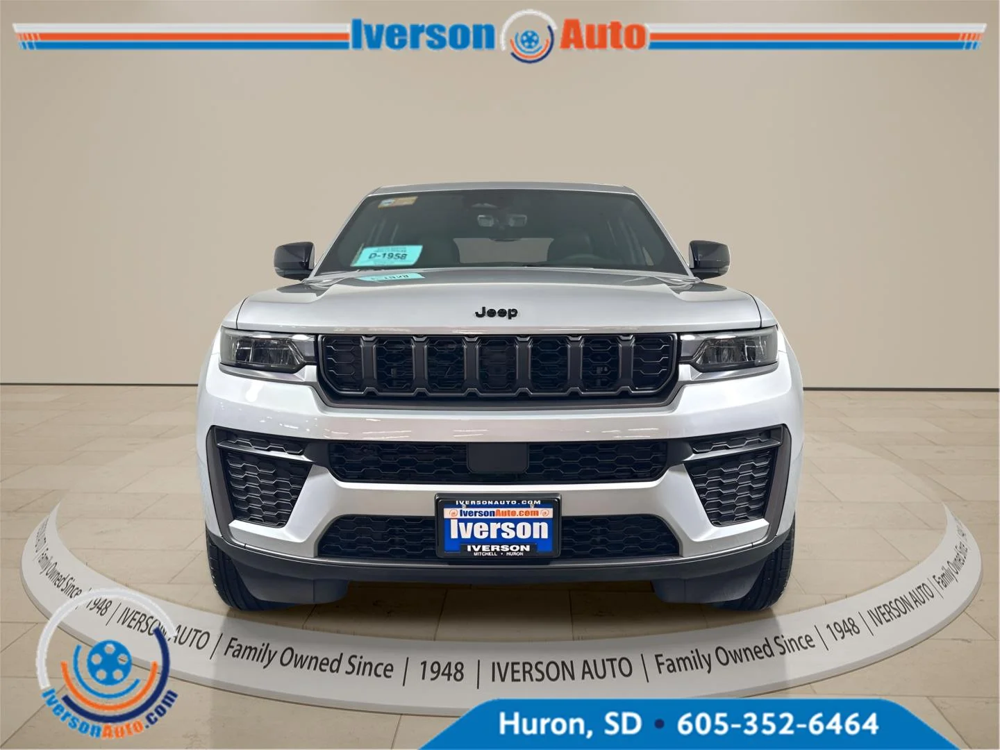 New 2026 Silver Zynith Exterior Paint Jeep Laredo Altitude image 3