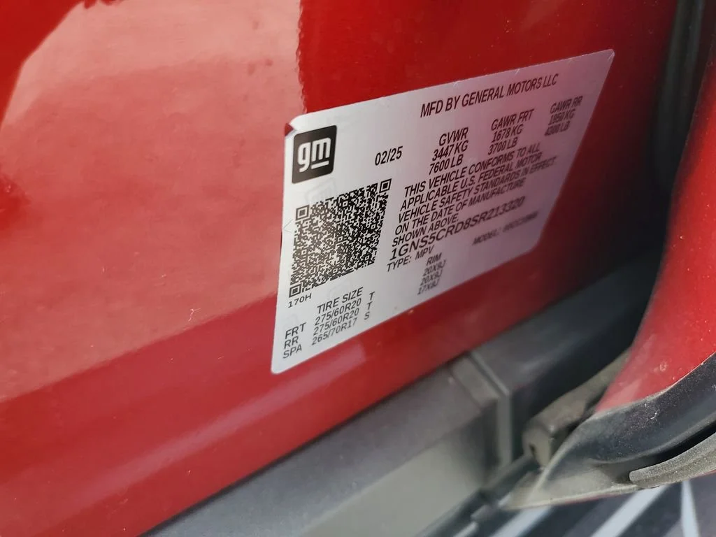 Used 2025 Radiant Red Tintcoat Chevrolet LT image 28