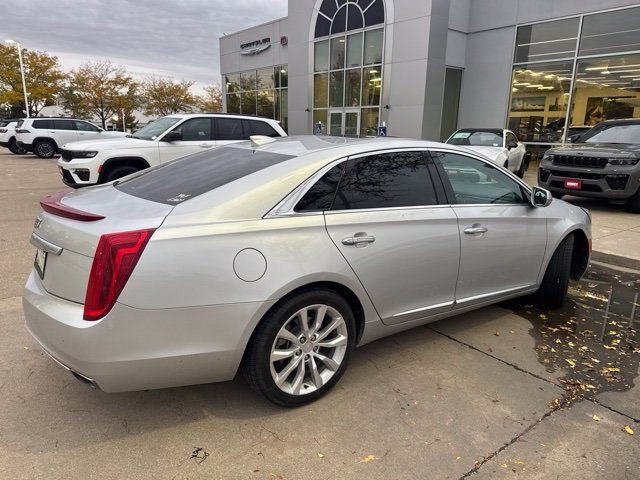 Used 2017 Radiant Silver Metallic Cadillac Luxury image 5