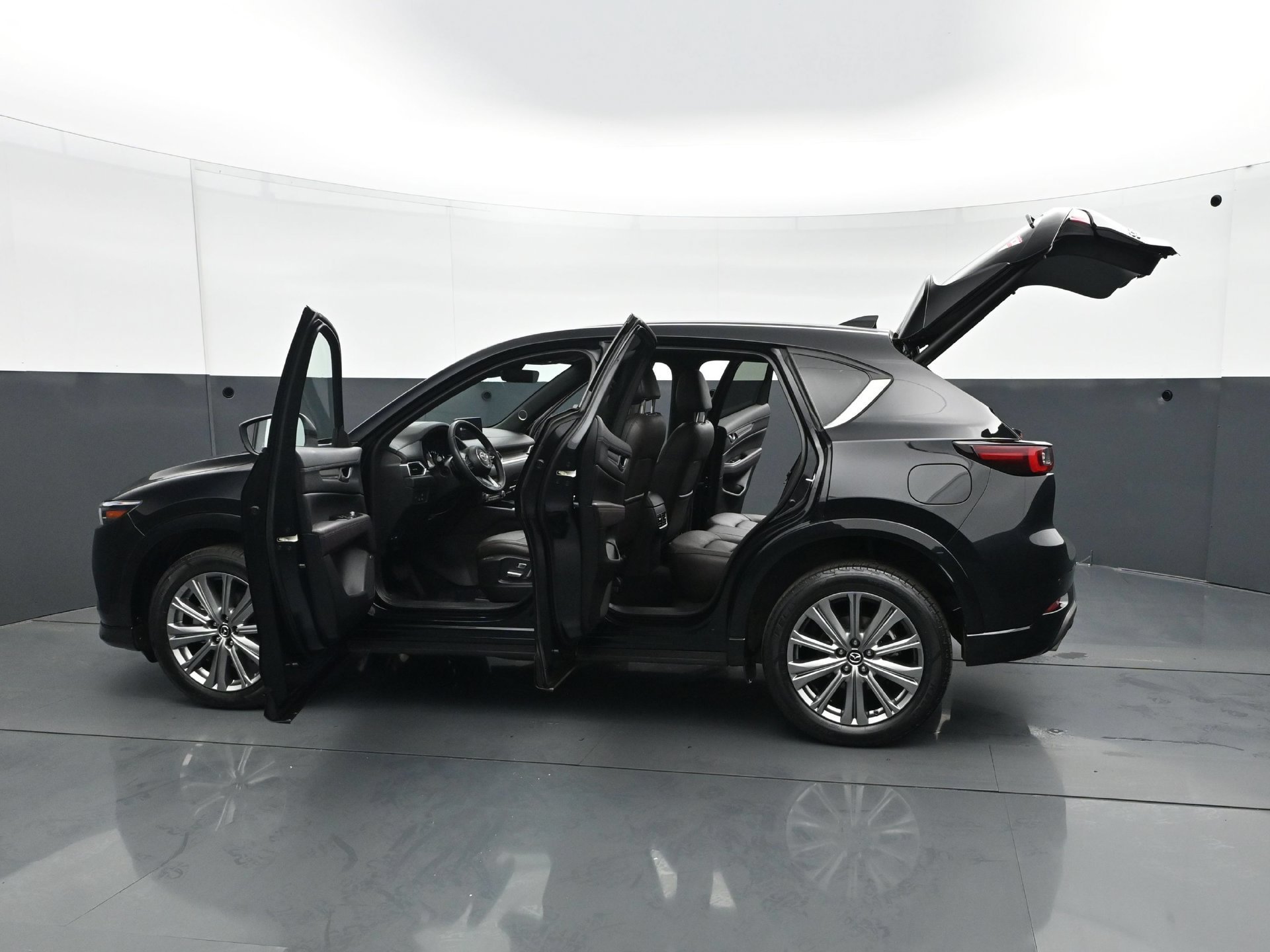Used 2023 Jet Black Mica Mazda 2.5 Turbo Signature image 33