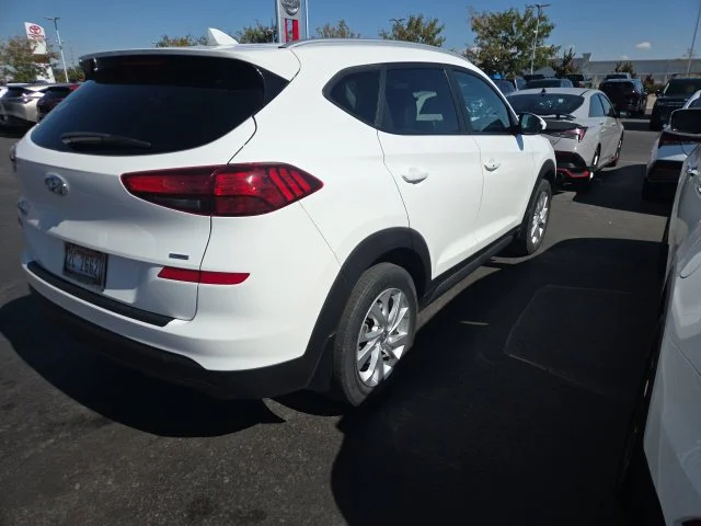 Used 2020 White Hyundai Value image 3