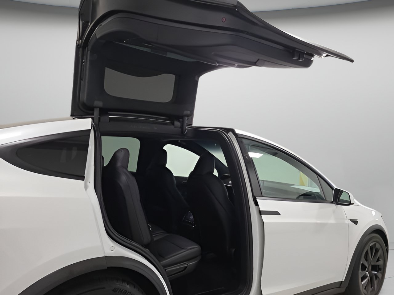 2023 Tesla Model X Long Range - Photo 14