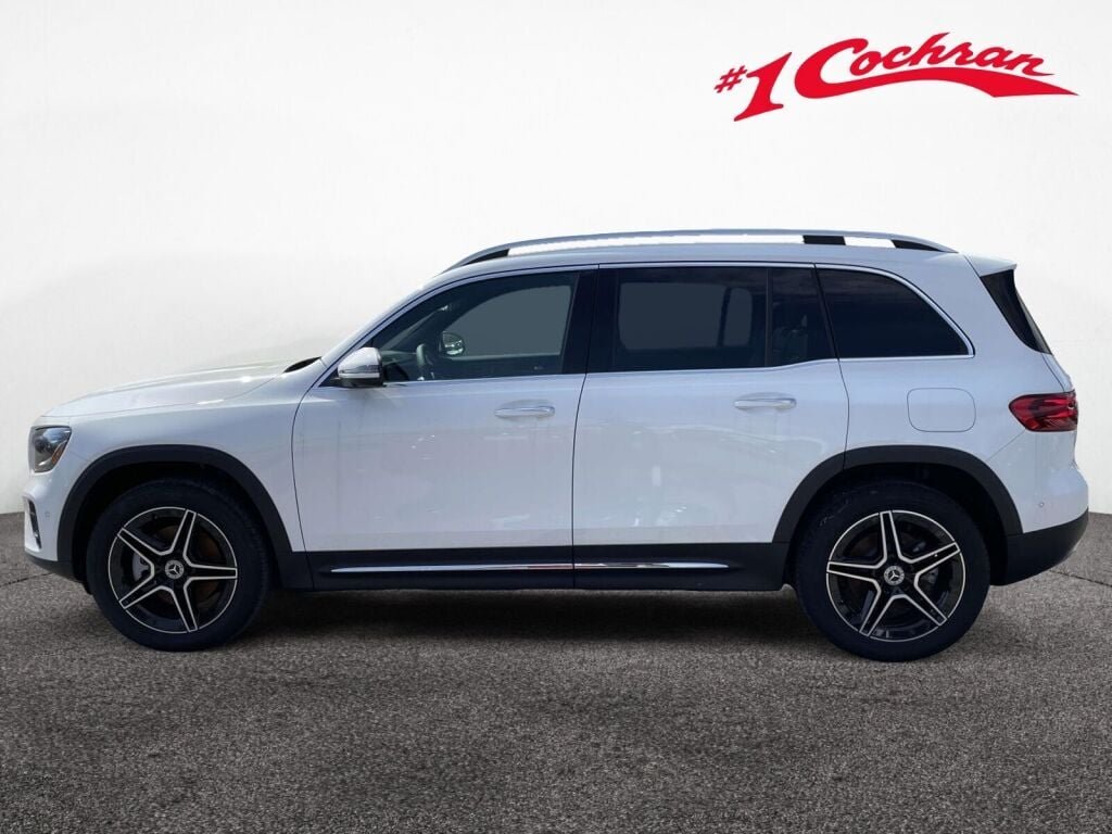 New 2026 Polar White Mercedes-Benz GLB 250 image 6