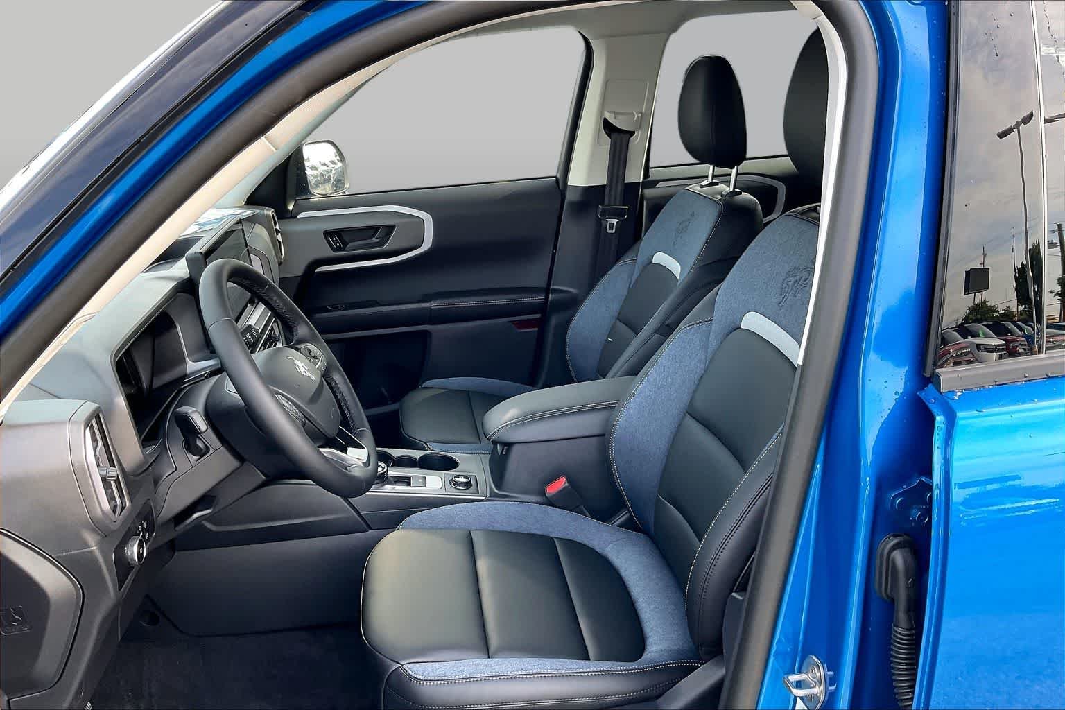 New 2026 Velocity Blue Metallic Ford Outer Banks® image 7