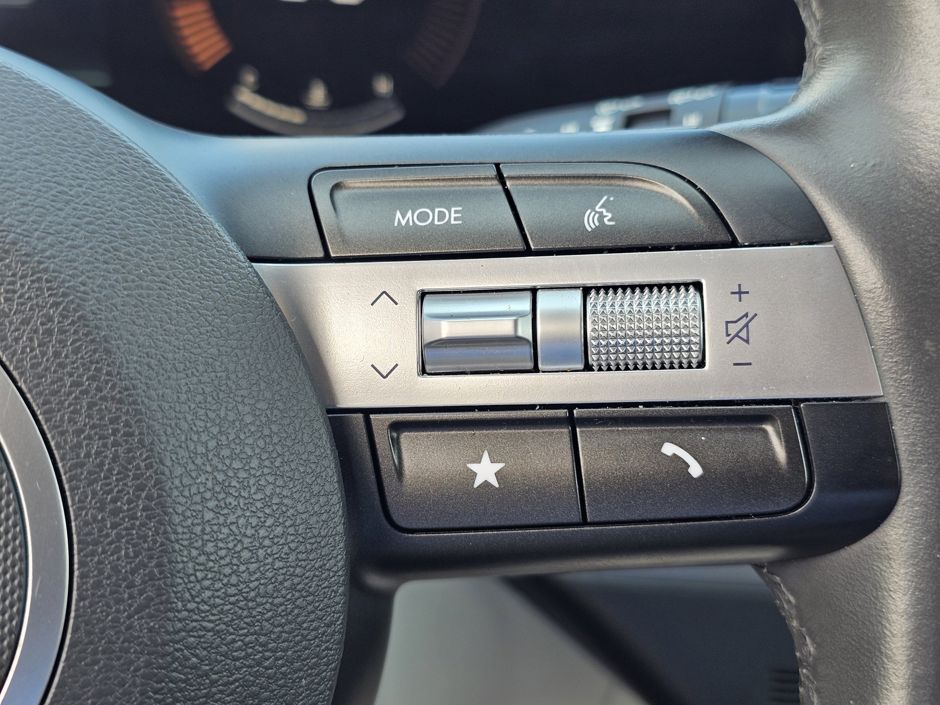2025 Hyundai Kona SEL - Photo 21