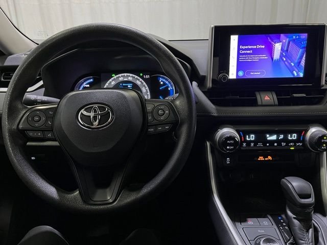Certified Used 2025  Toyota XLE image 20