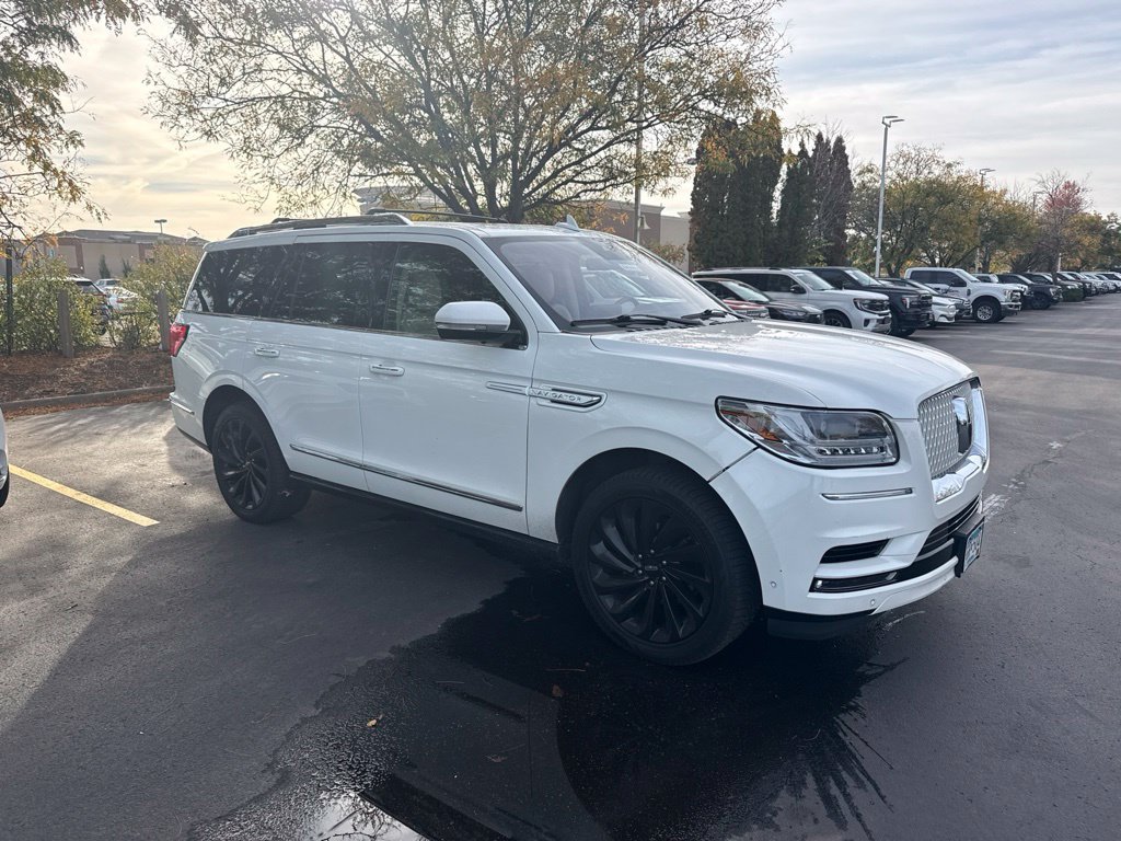 Used 2020 White Lincoln Reserve image 2