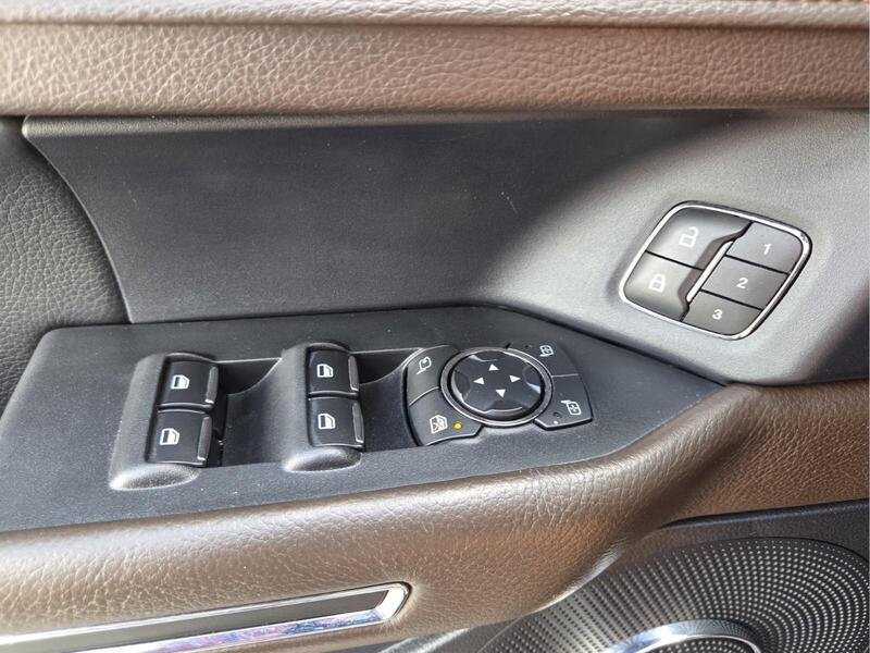 Used 2020 White Metallic FORD KING RANCH 4X2 image 25
