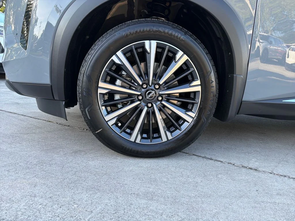 New 2026 Boulder Gray Pearl Nissan Platinum image 12