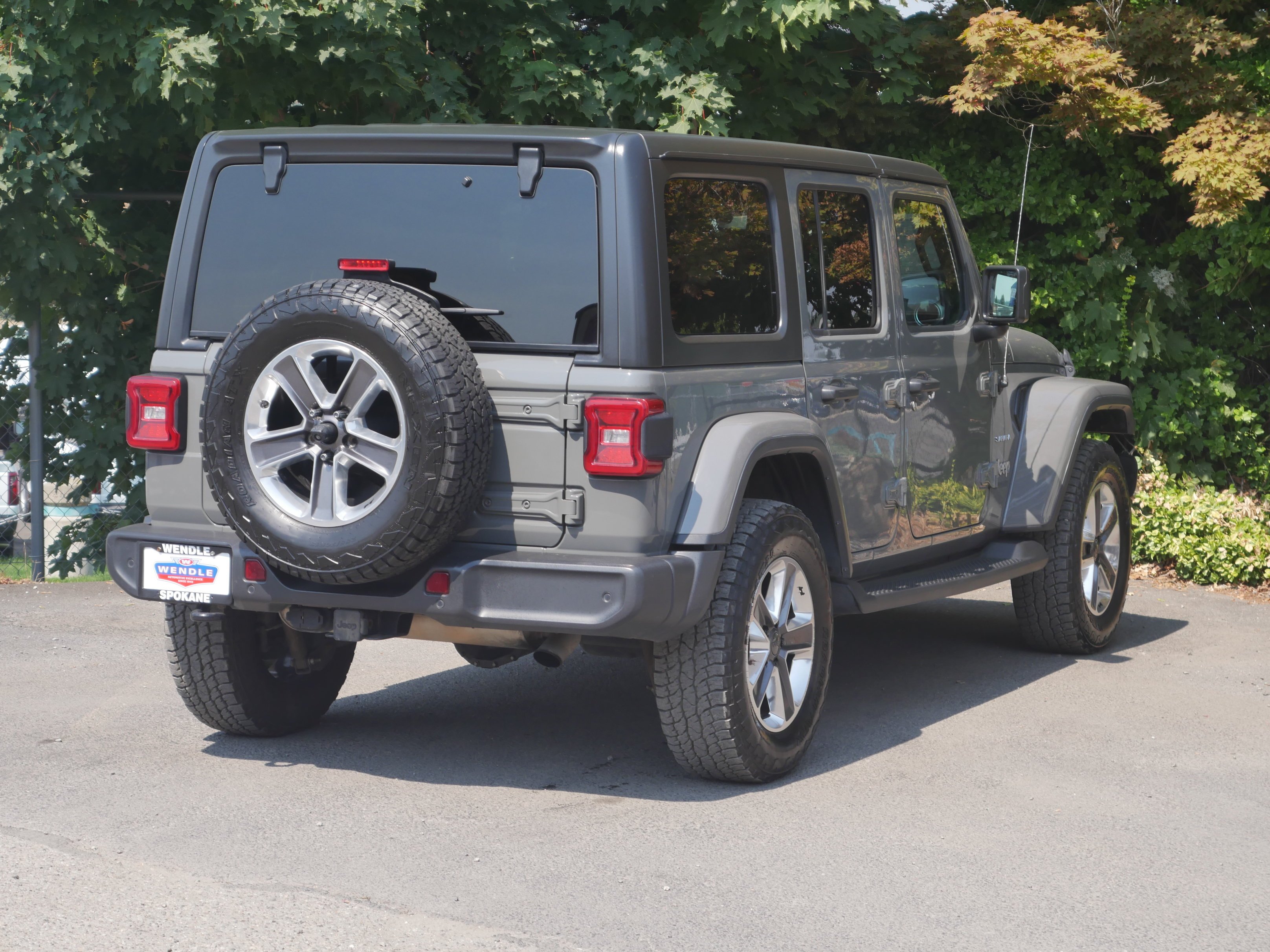 Used 2018 Sting Gray Clearcoat Jeep Sahara image 24
