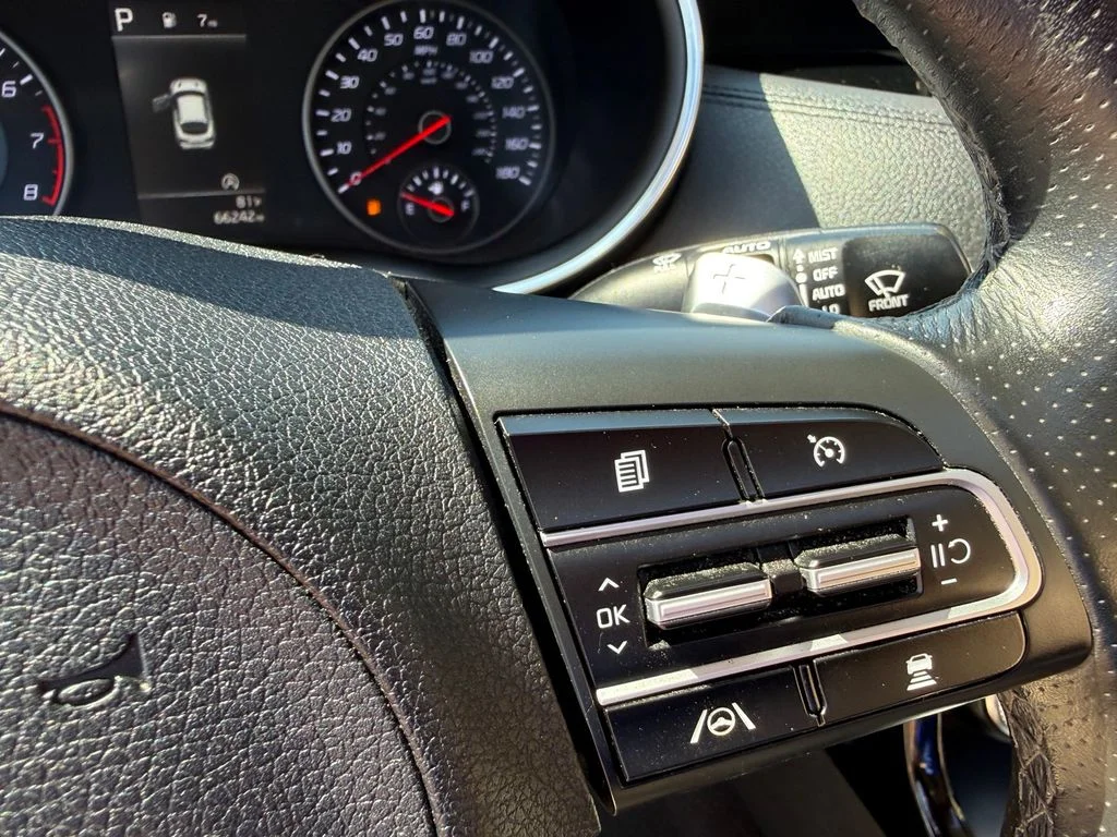 Used 2022 Ascot Green Kia GT1 image 38