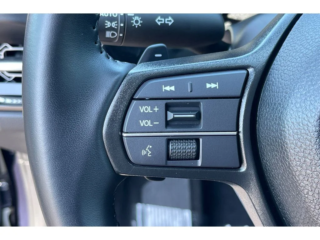 Used 2025 Canyon River Blue Metallic Honda EX-L image 34