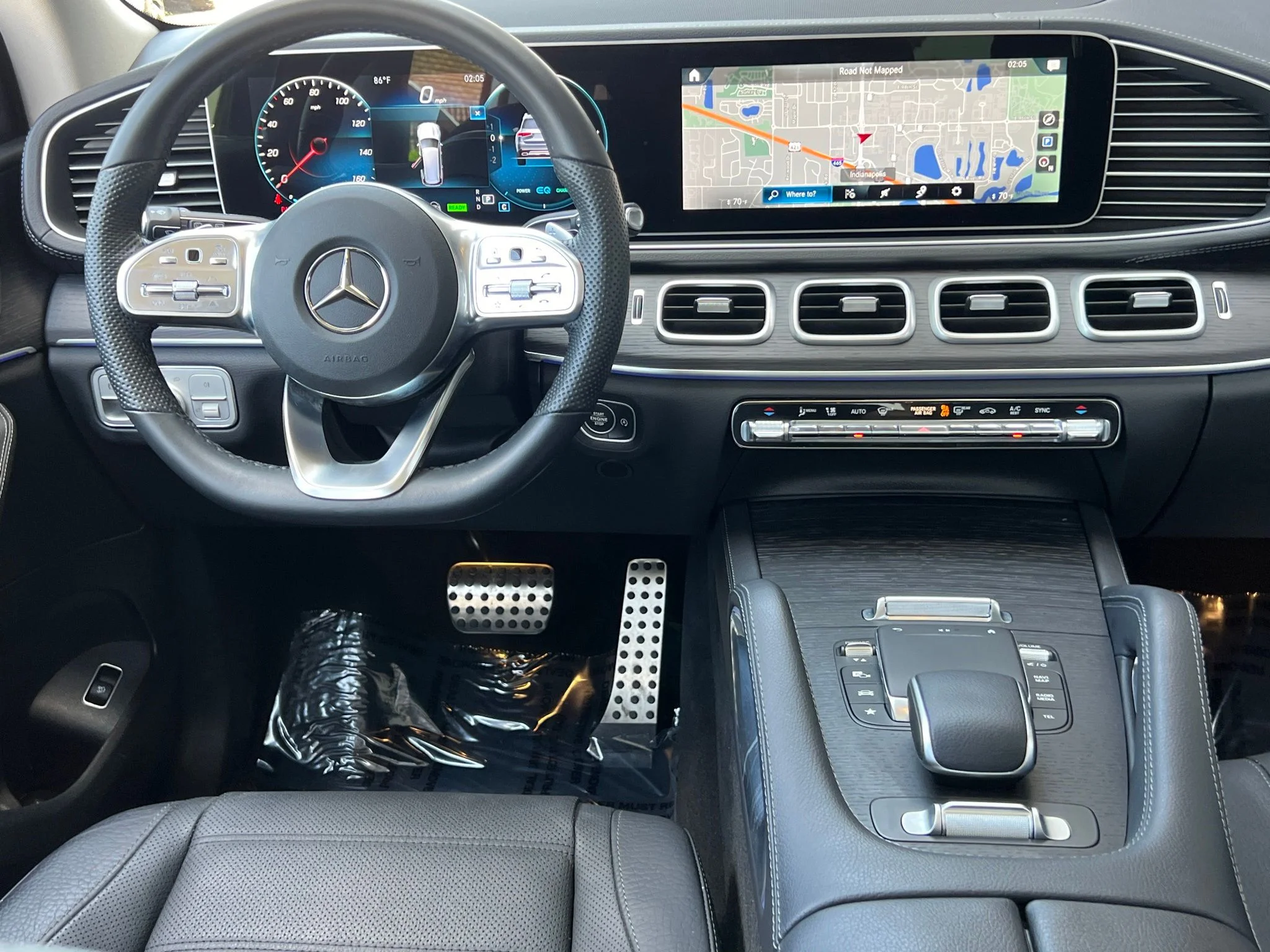 Used 2023 White Mercedes-Benz GLS 580 image 17