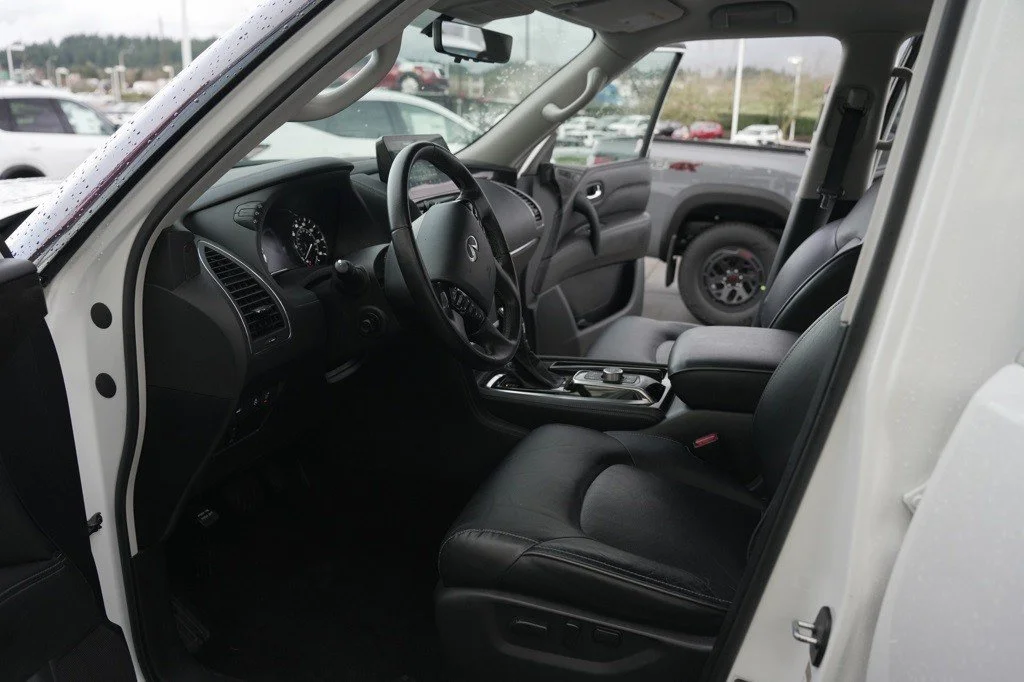 Used 2024 Moonstone White INFINITI LUXE image 16
