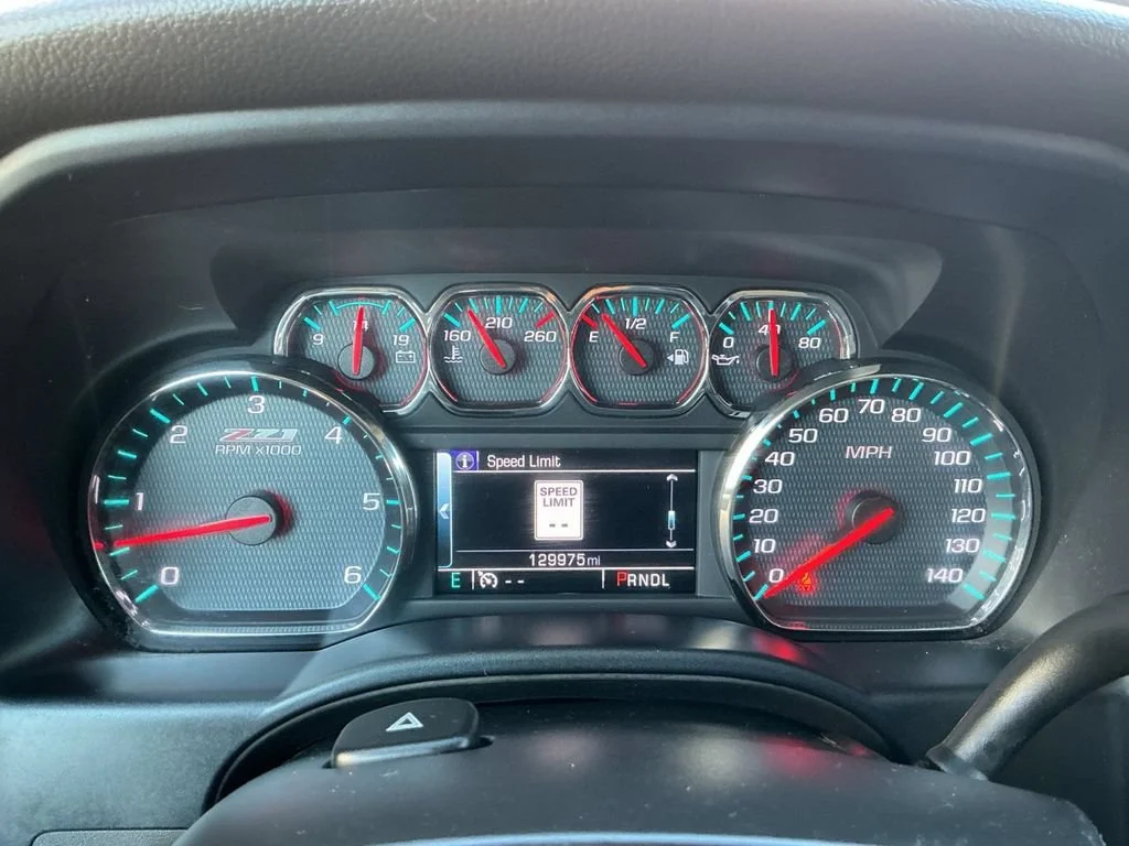 Used 2017 IRIDESCENT PEARL TRICOAT Chevrolet LTZ image 15