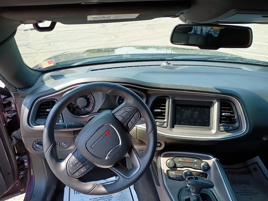 Used 2022 Hellraisin Dodge SXT image 16