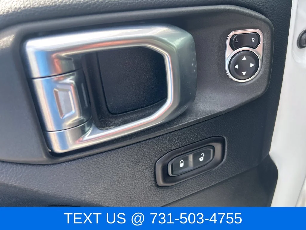 Used 2018 White Jeep Unlimited Sahara image 12