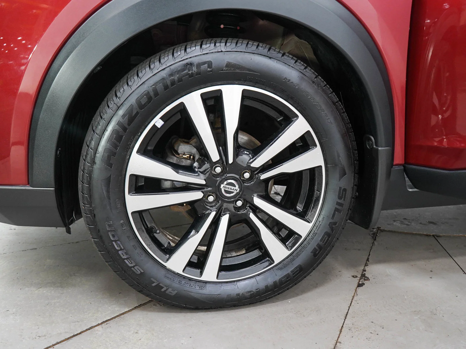 Used 2019 Cayenne Red Metallic Nissan SR image 27