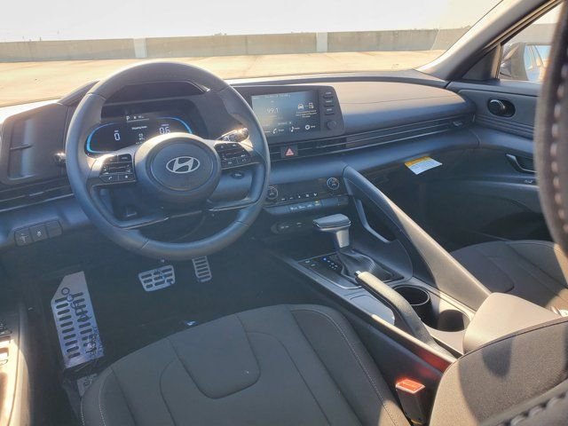2026 Hyundai Elantra SEL Sport - Photo 9