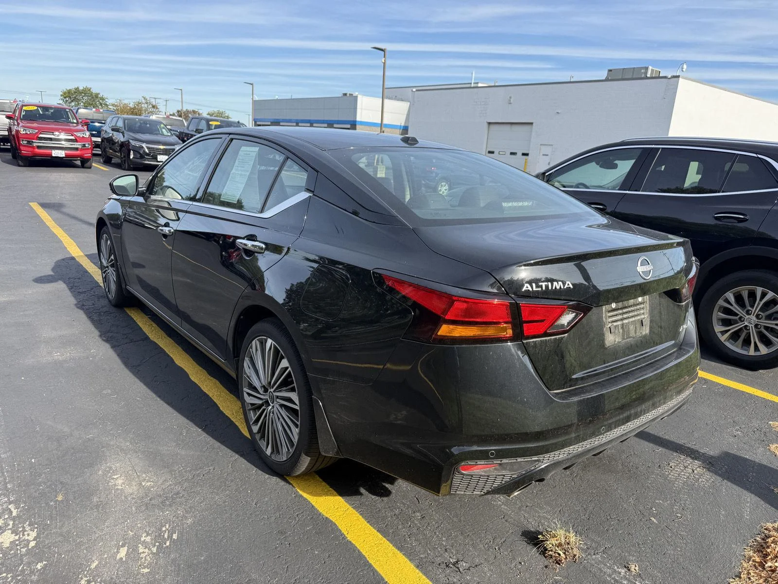 Used 2025 Super Black Nissan SL image 3