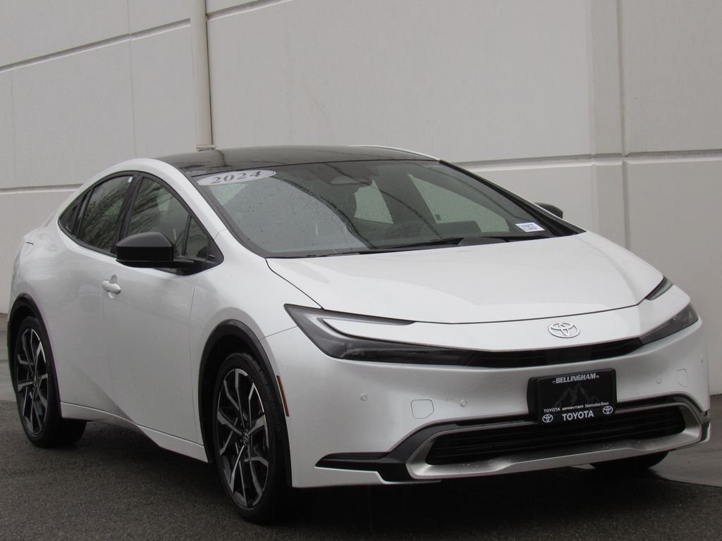 Used 2024 Toyota Prius Prime XSE with VIN JTDACACU9R3039472 for sale in Bellingham, WA