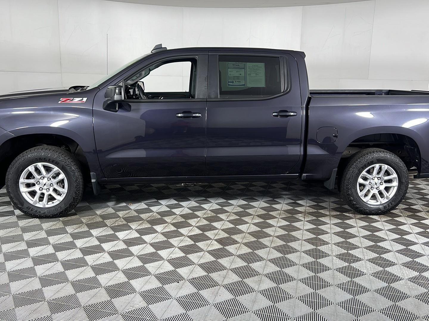 Used 2023 Dark Ash Metallic Chevrolet RST image 9