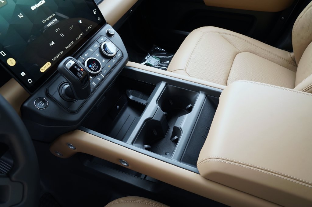 New 2026 Carpathian Grey Land Rover S image 25