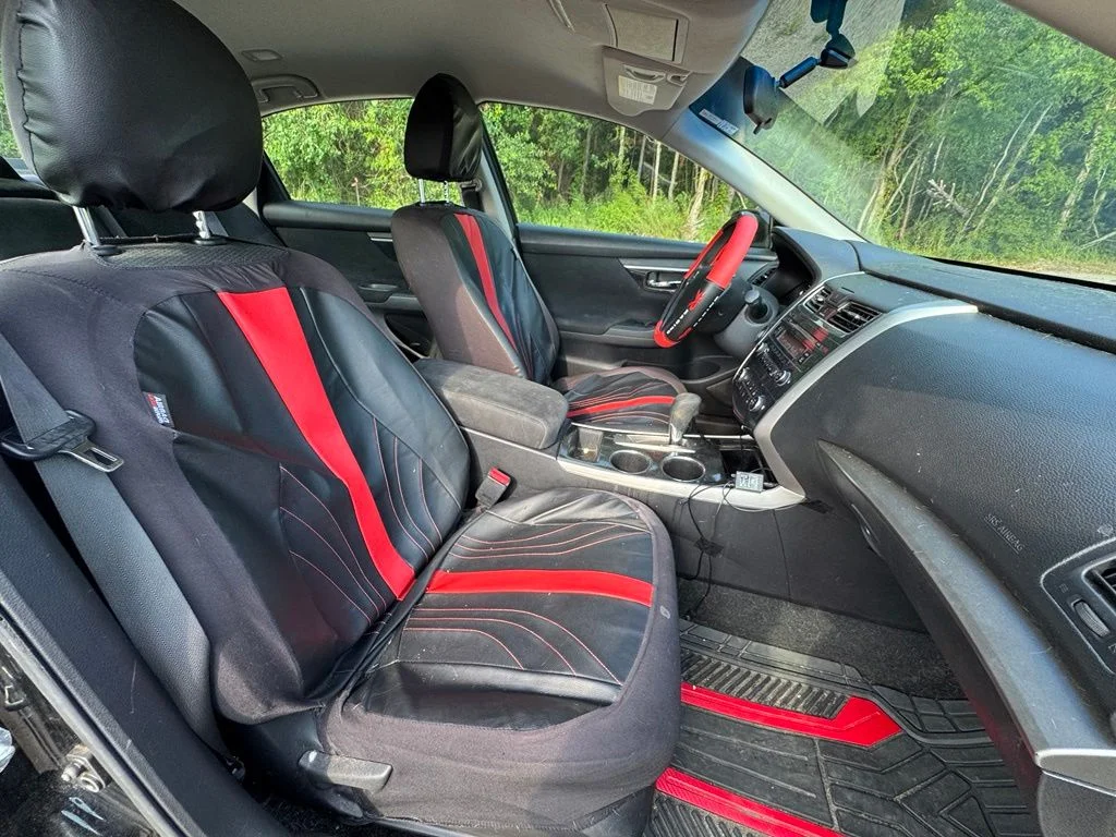Used 2014 Black Nissan 2.5 S image 15