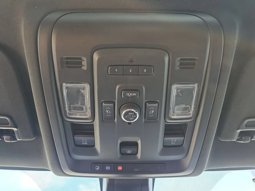 Used 2021 BLACK Chevrolet High Country image 36