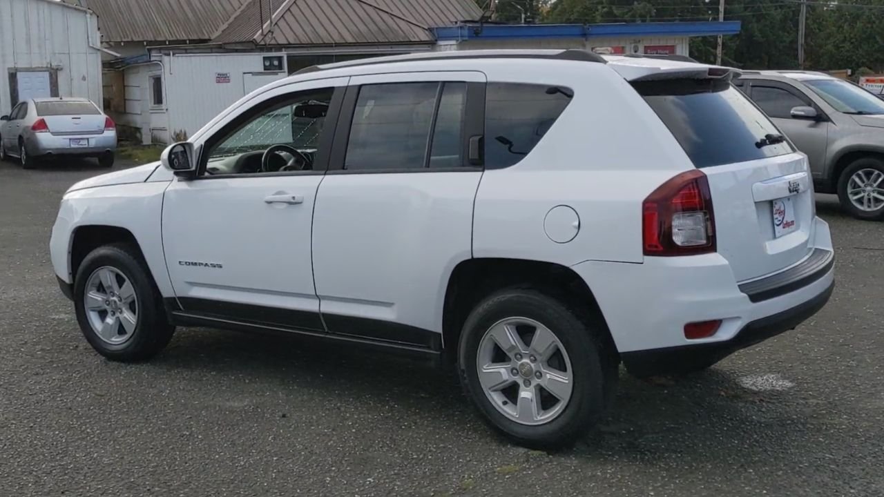 2016 Jeep Compass Latitude photo 3