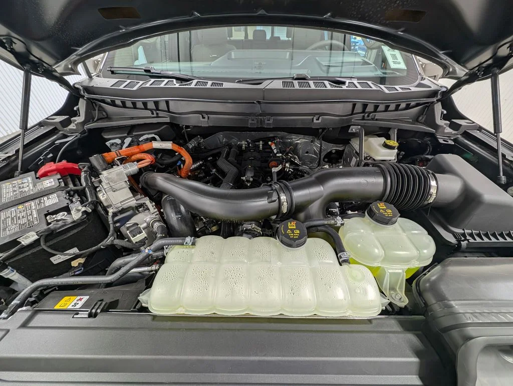New 2026 Marsh Gray Ford Platinum® image 37