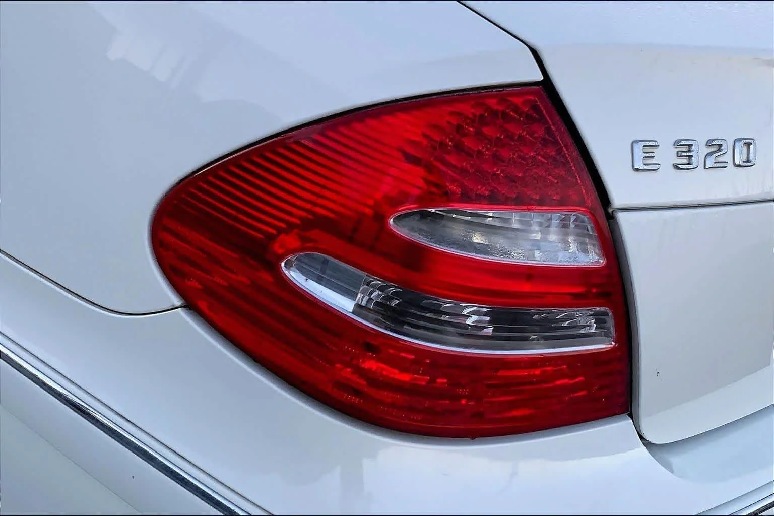 Used 2004  Mercedes-Benz 3.2L image 25