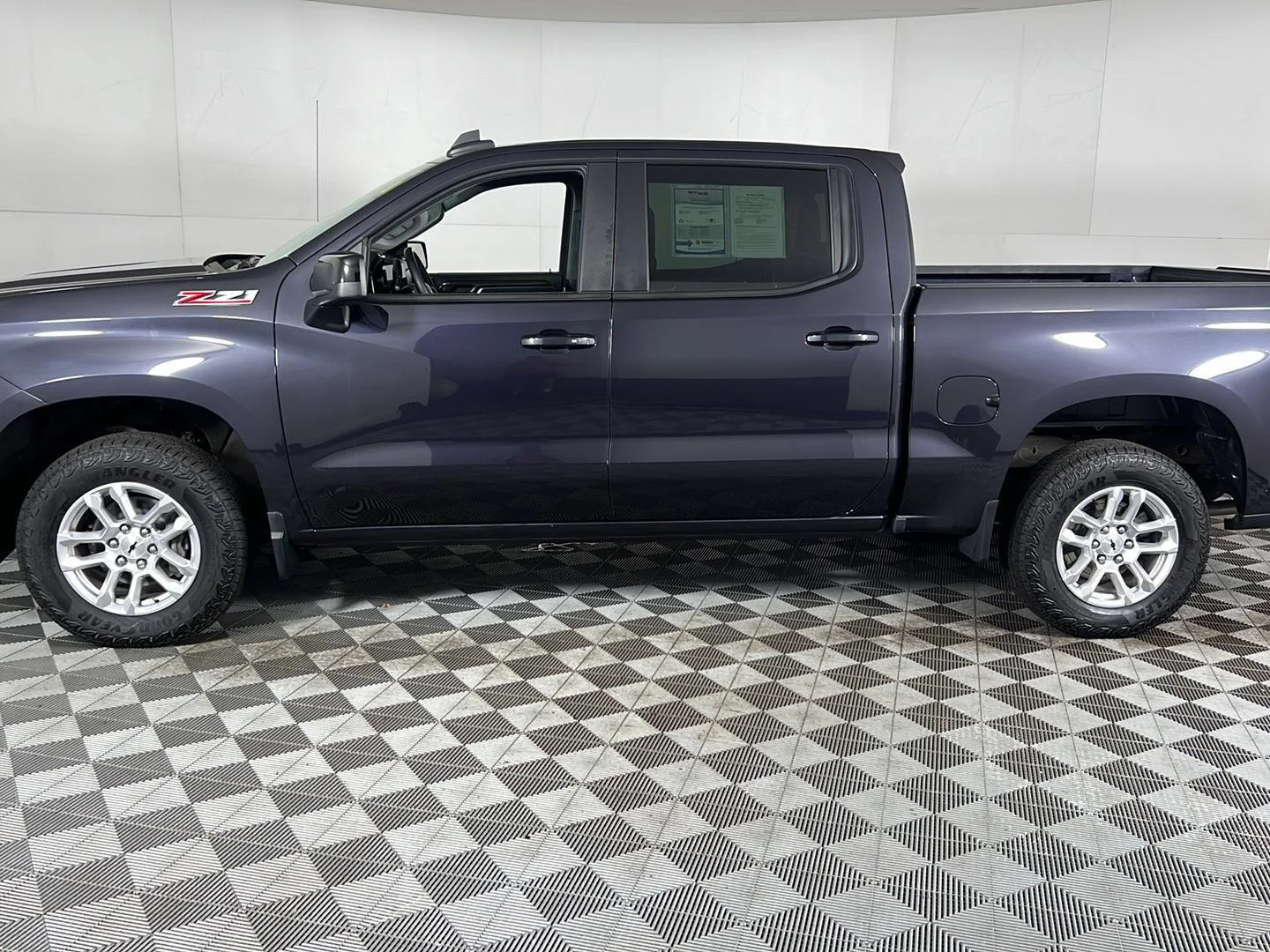 Used 2023 Dark Ash Metallic Chevrolet RST image 9