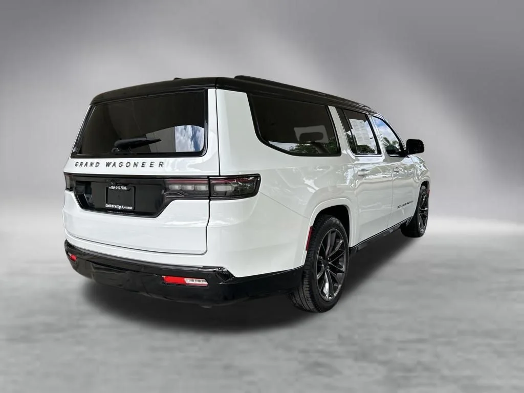 Used 2025 White/off-white Jeep Series III image 3
