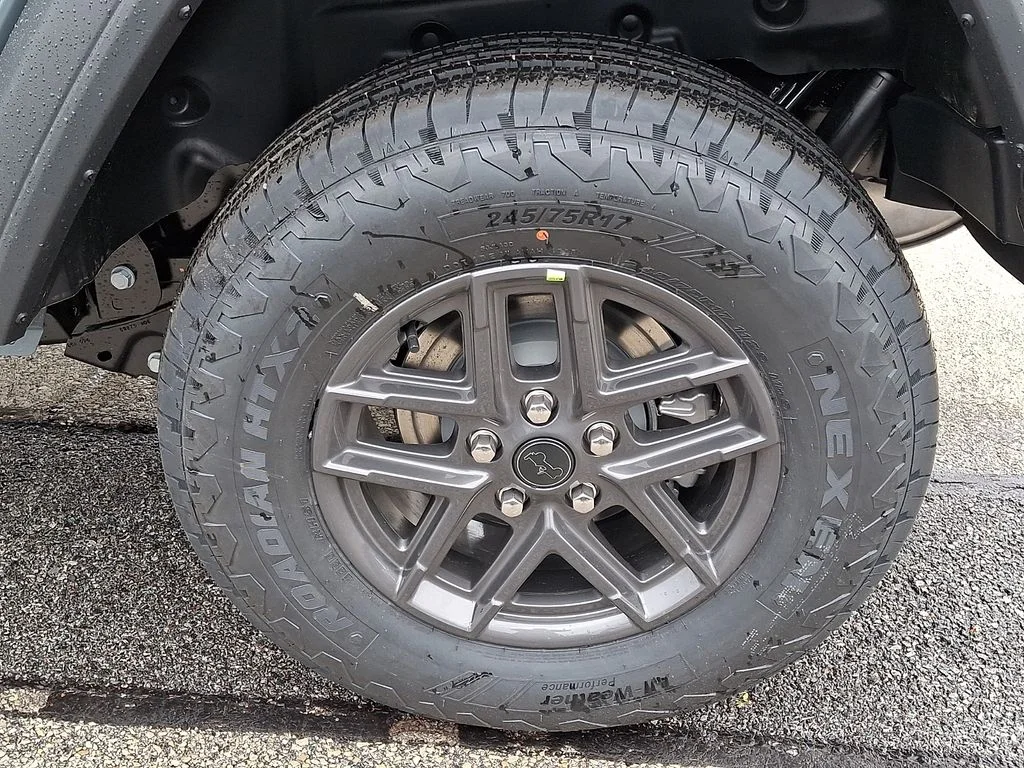 New 2026 Anvil Clear-Coat Exterior Paint Jeep Sport S image 5