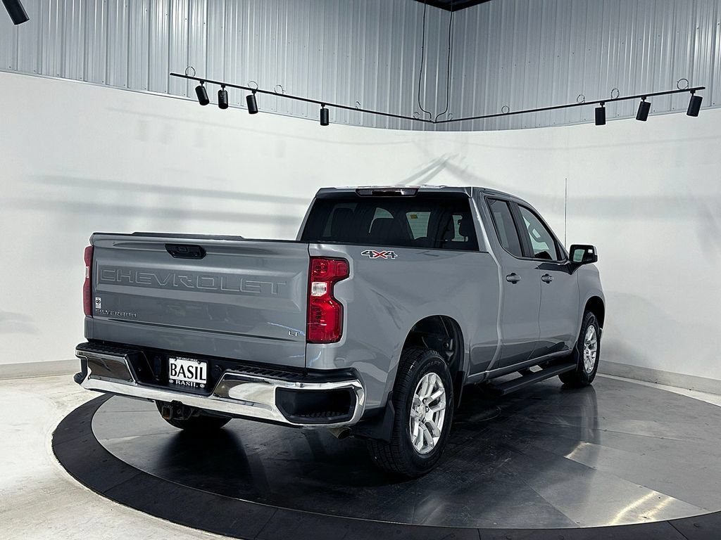 Used 2023 Sterling Gray Metallic Chevrolet LT (2FL) image 15