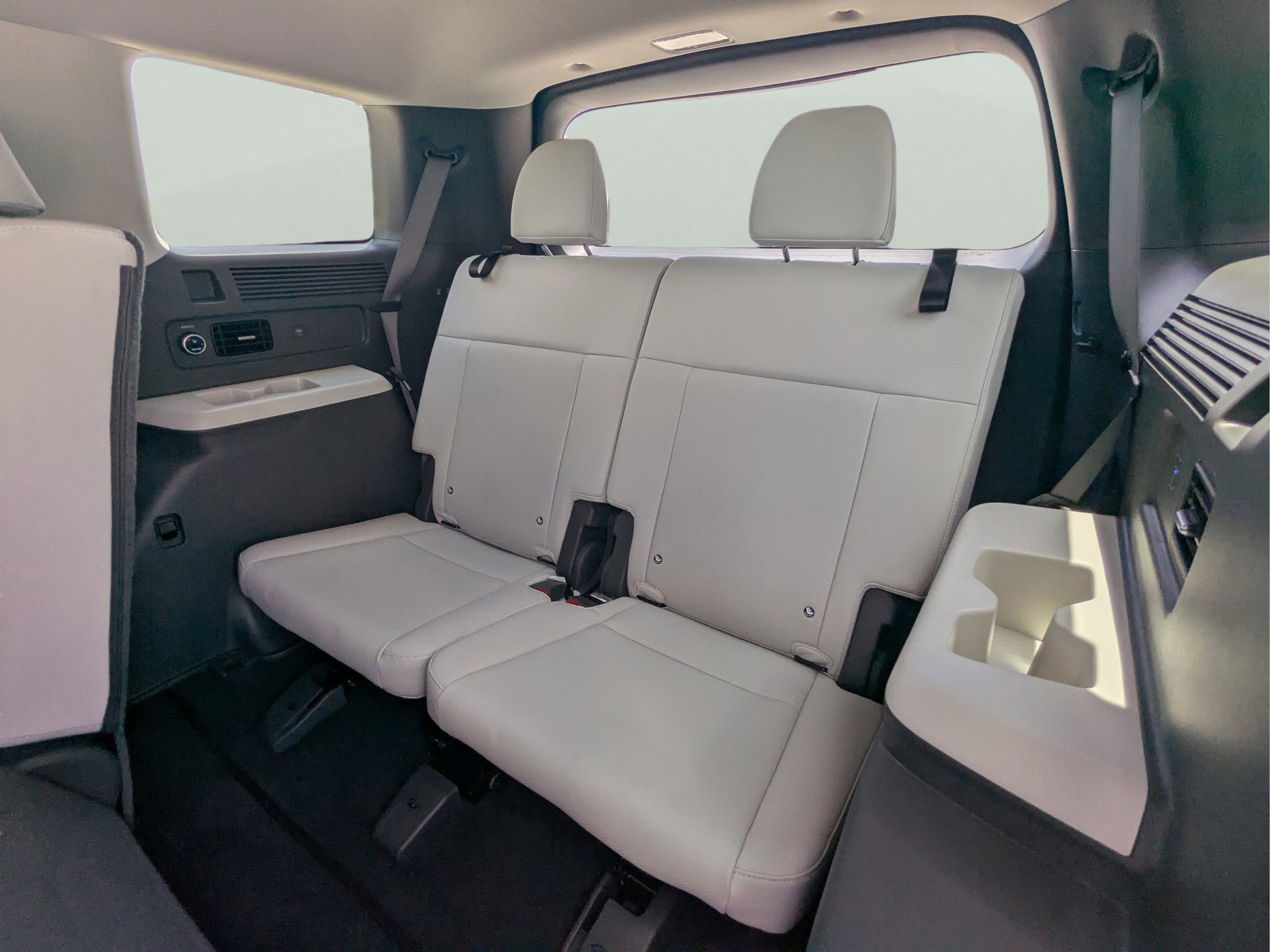 New 2026 Phantom Black Hyundai SEL FWD image 16