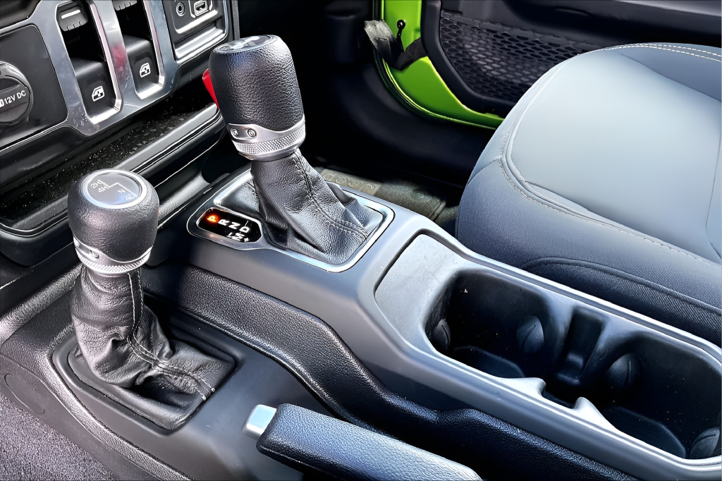 Used 2025 Green Jeep Sport image 15