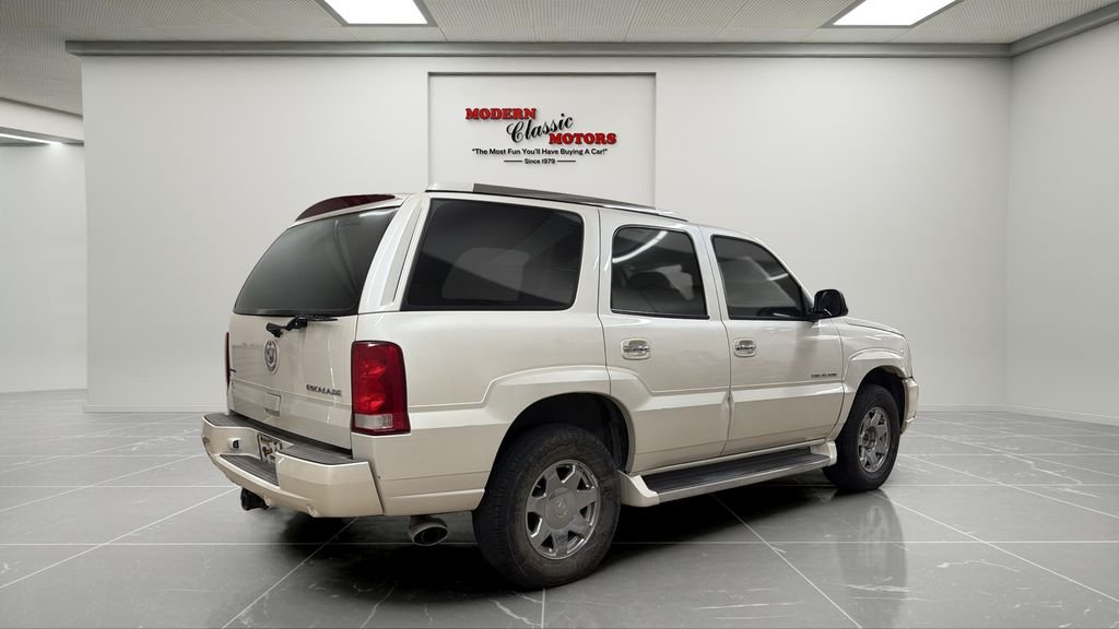 Used 2004 White Cadillac Base image 5
