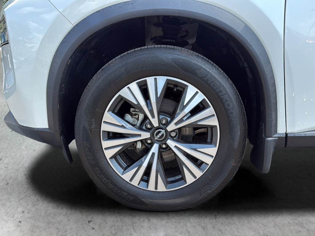 Used 2023 White Nissan SV image 37