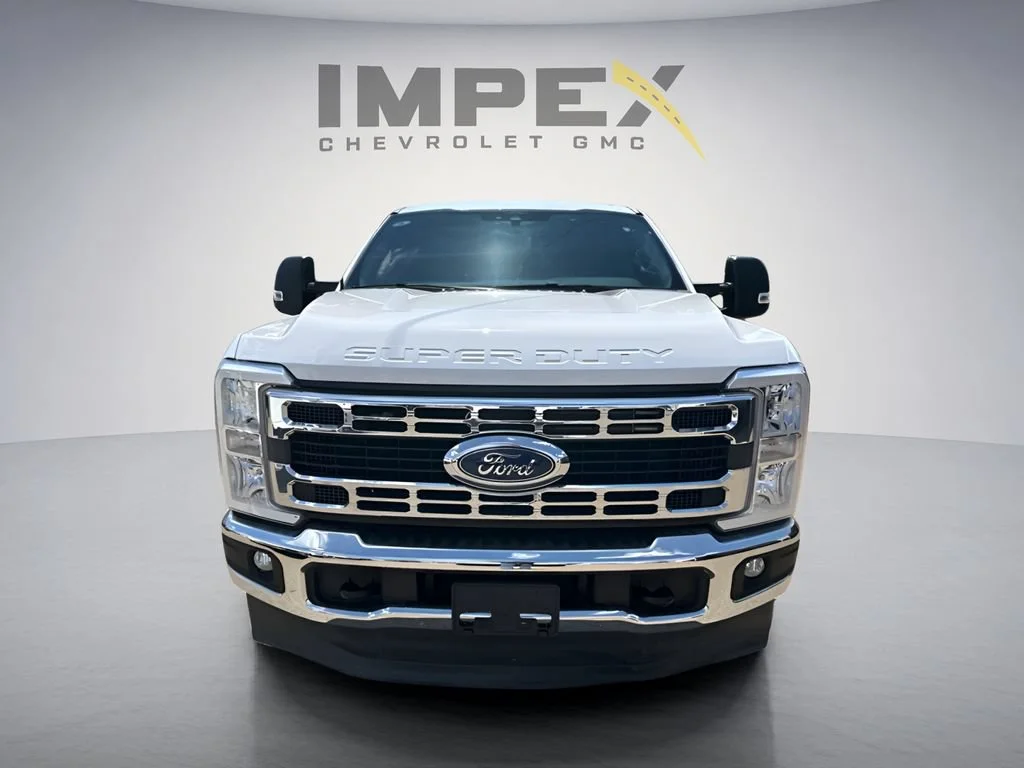 Used 2025 White Ford XL image 6