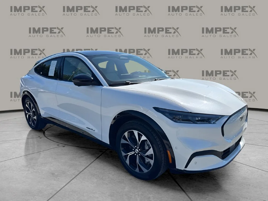 Used 2023 White Ford Premium image 7