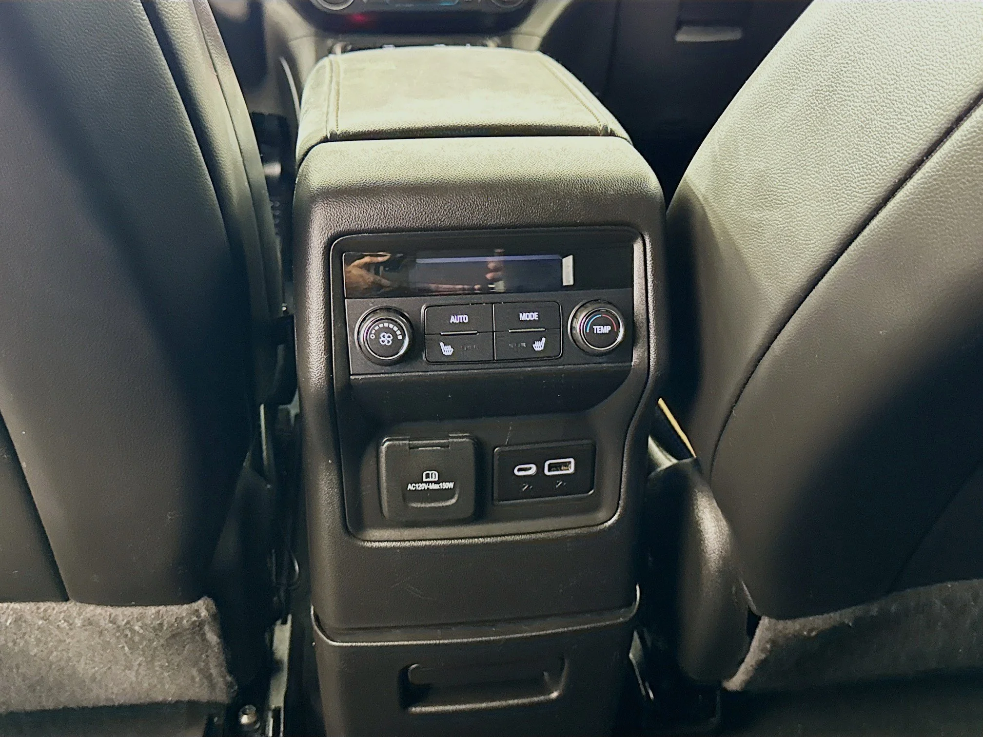 Used 2022 Midnight Blue Metallic GMC AT4 image 27
