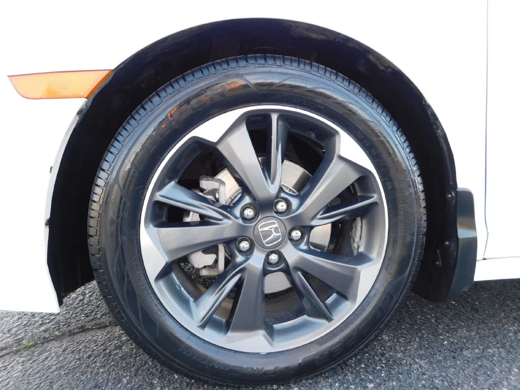 Used 2023 White Honda Elite image 10