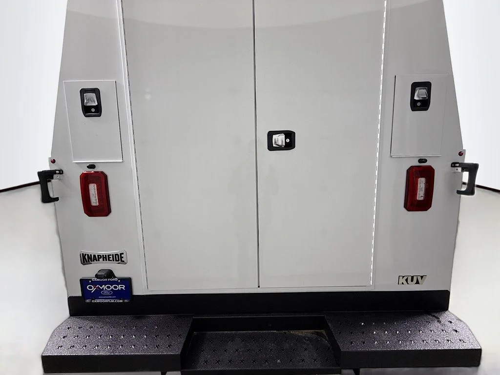 New 2026 Oxford White Ford E-350 SRW image 6