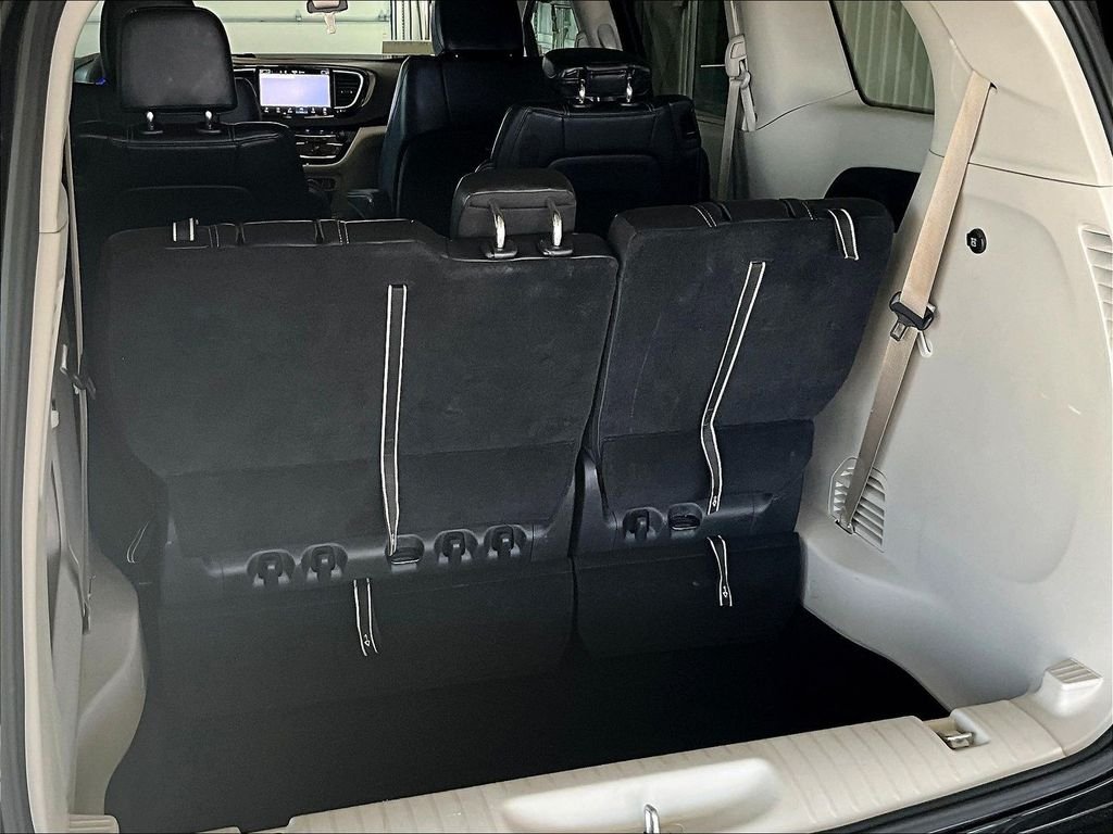 Used 2023 Black Chrysler Touring L image 36