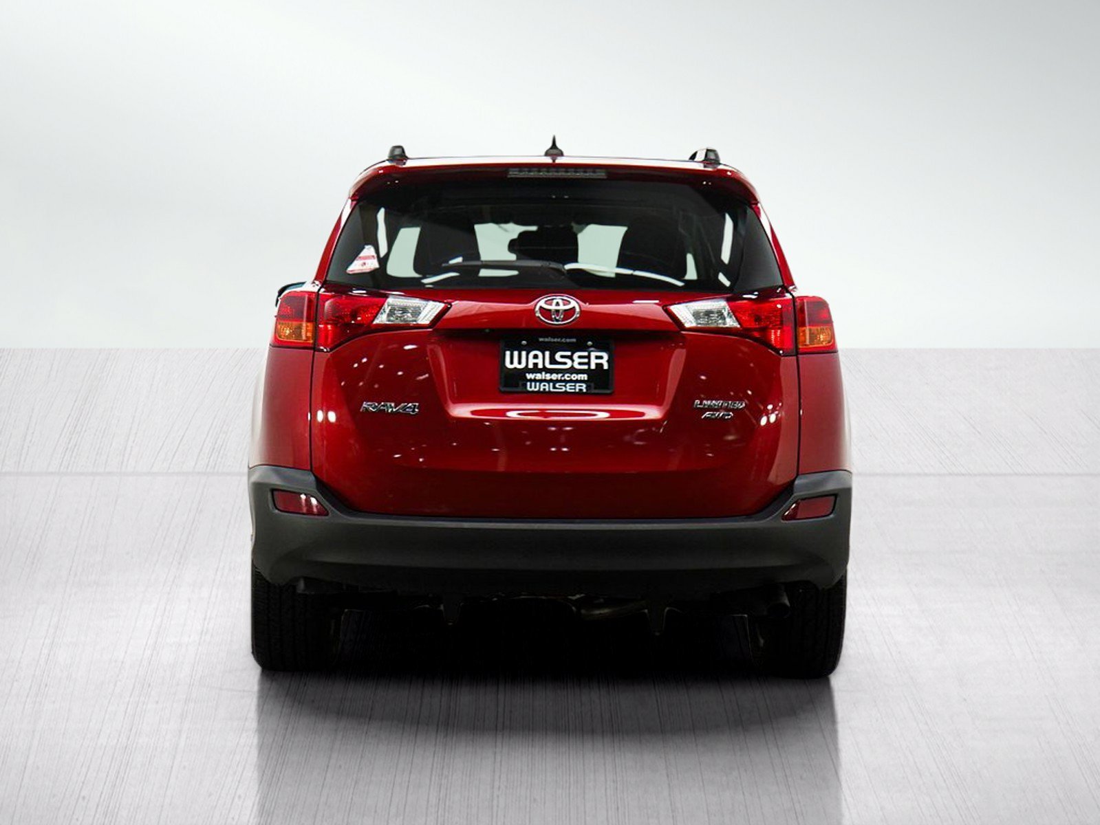 Used 2015 Barcelona Red Metallic Toyota Limited image 4
