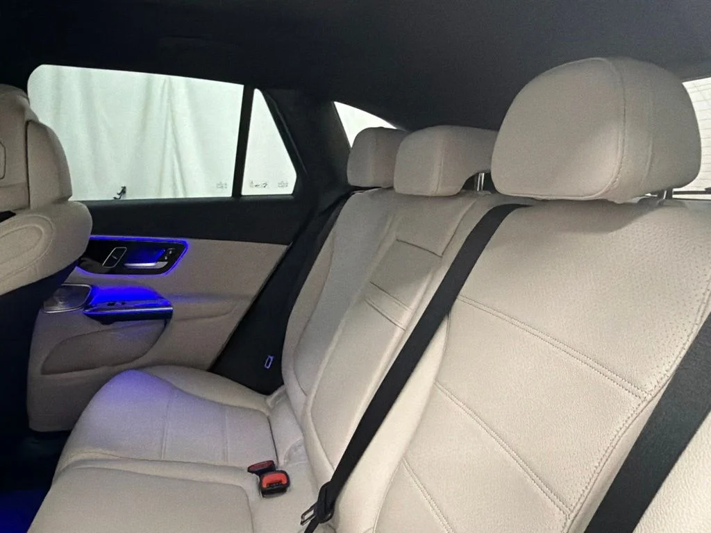 New 2027 White Mercedes-Benz GLC 300 image 18